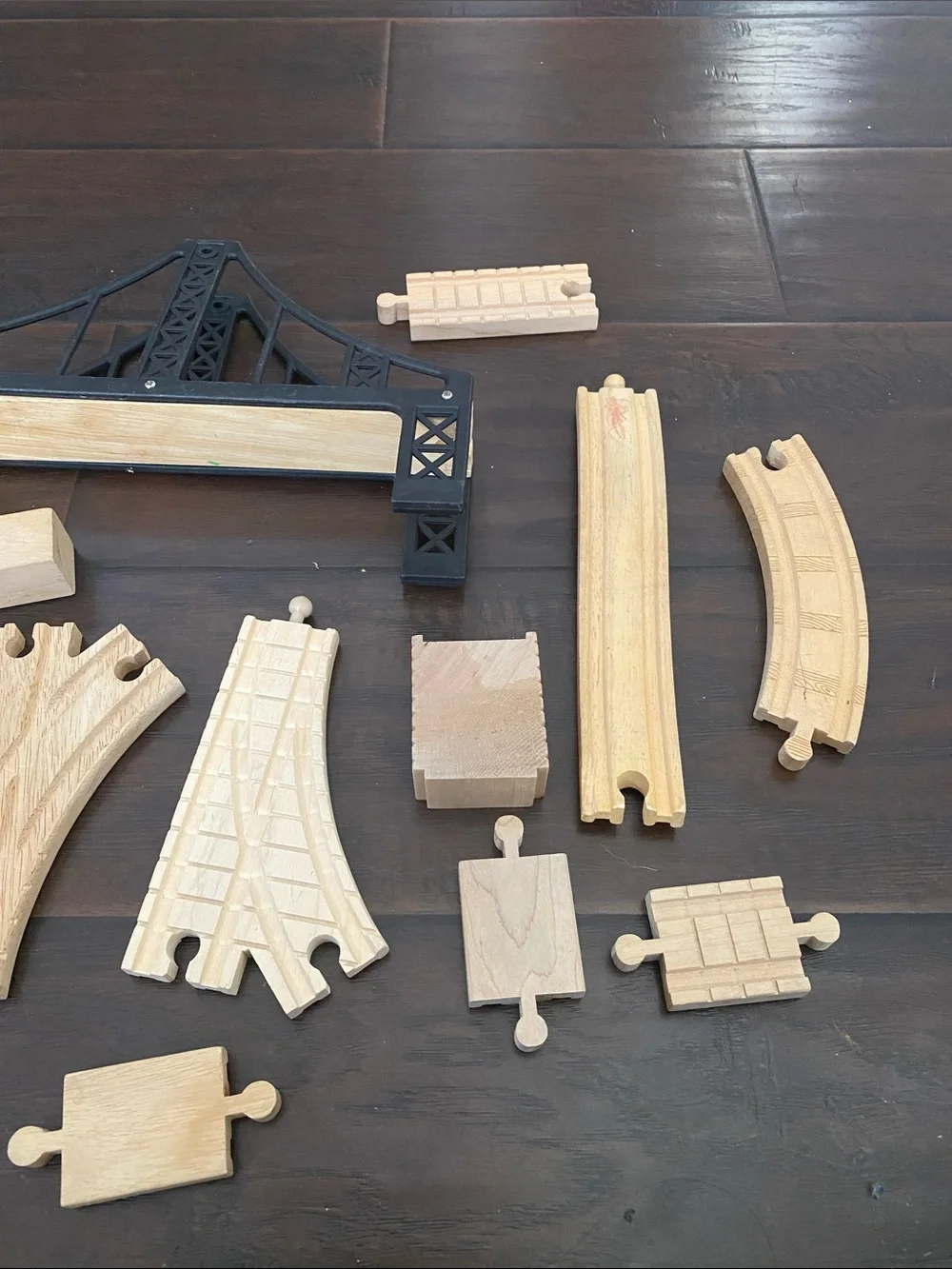 Thomas & friends train tracks 15 pieces and a bridge